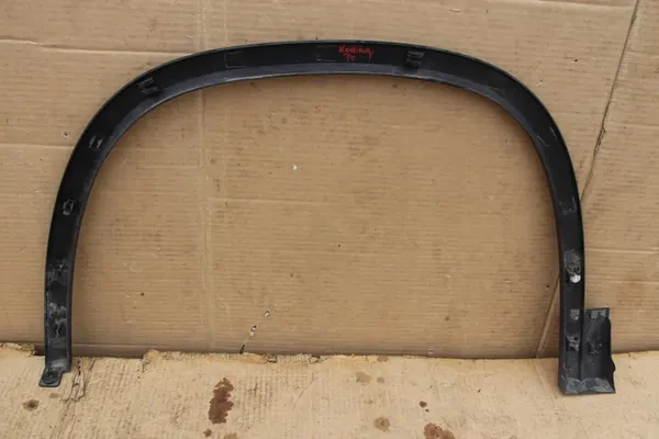 SKODA KODIAQ 2016-24 Oikea etu- tai takalokasuoja image 6