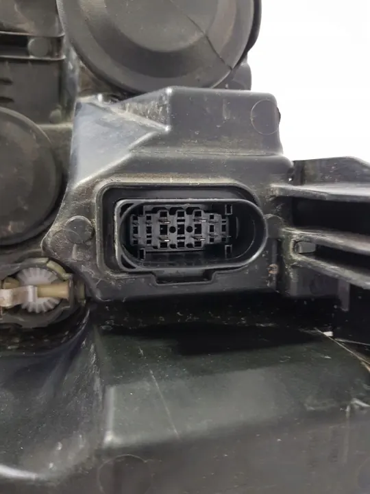 VW PASSAT B8 LIFT FULL LED AJOVALOT VASEN OIKEA SETTI image 10