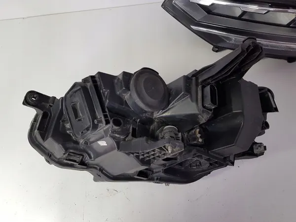 VW PASSAT B8 LIFT FULL LED AJOVALOT VASEN OIKEA SETTI image 8