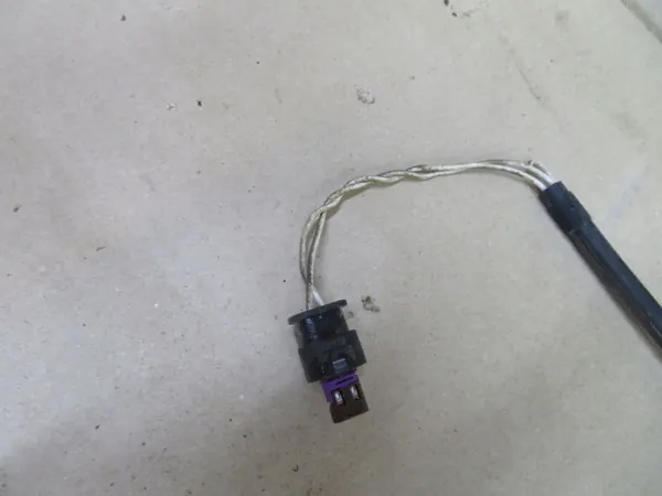 Sensor de maletero Volvo XC40 OEM 31652876 image 4