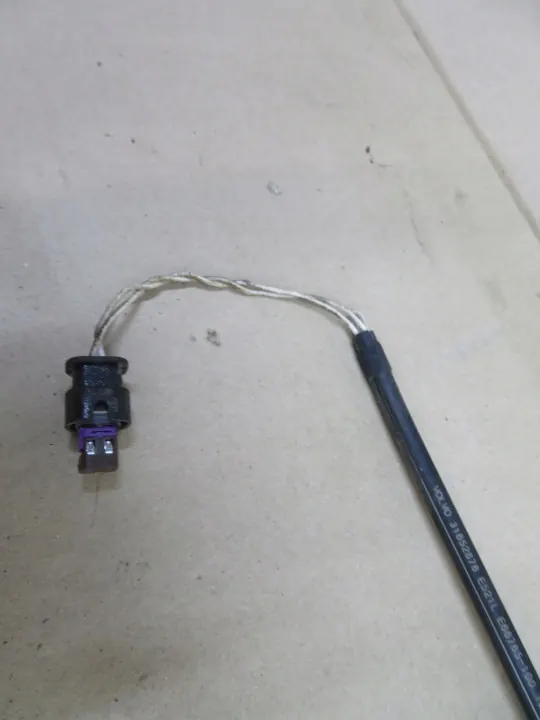 Sensor de maletero Volvo XC40 OEM 31652876 image 5