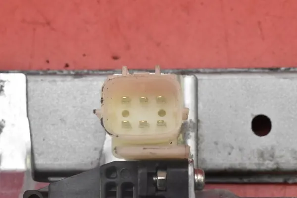 Elevador de Vidro Esquerdo Nissan Micra 2017-2021 OEM 80730-5FA1A image 10