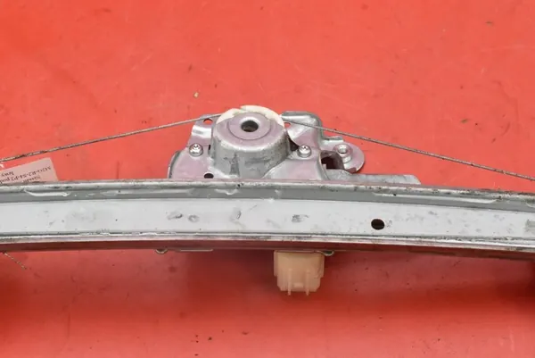 Elevador de Vidro Esquerdo Nissan Micra 2017-2021 OEM 80730-5FA1A image 6