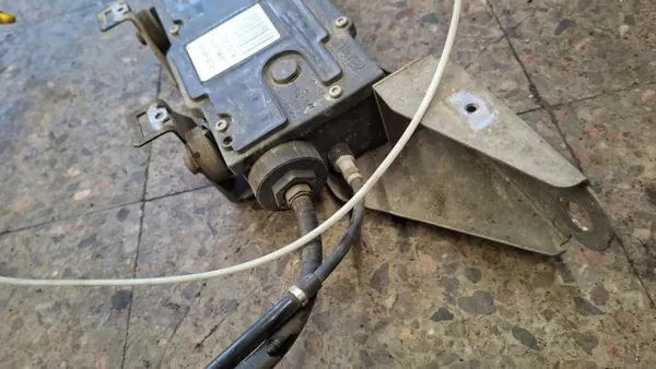 Frein à main OEM 8200704561 - Renault OE image 4