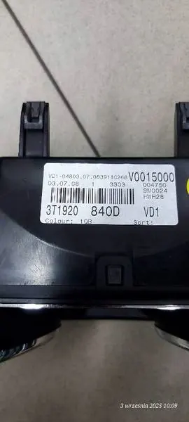 Nopeusmittari 3T1920840D Skoda Superb II 2.0 TDI image 2