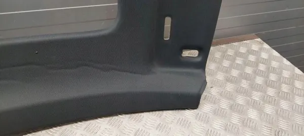 Audi A5 Binnenbekleding OEM 8W6867506C - Gebruikt image 3
