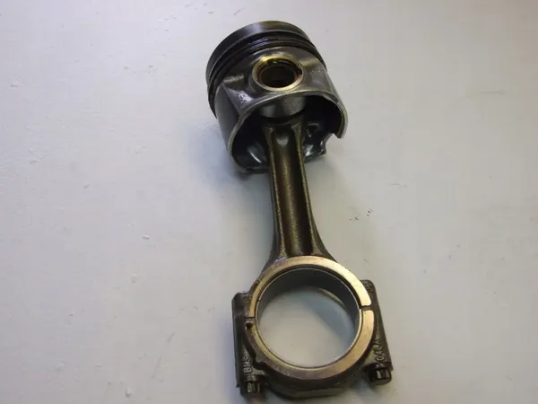 Vevarstångs Kolv OEM TLOK KORBOWOD VW AUDI 2.0 TDI image 3
