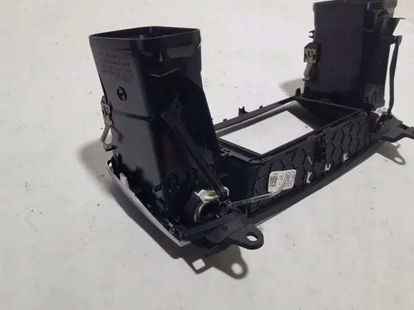 Grille d'aération OEM A1668300654 Mercedes ML W166 image 5