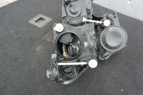 FARO ESQUERDO SKODA KODIAQ 566941015B H7 LED image 10