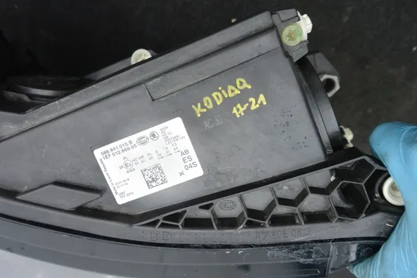 FARO ESQUERDO SKODA KODIAQ 566941015B H7 LED image 8