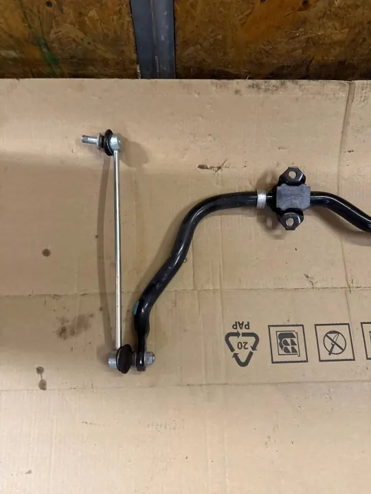 Barra estabilizadora delantera OEM CUN34 para Toyota Corolla Cross image 3
