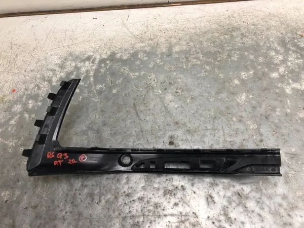OEM 83F807834C Takapuskurin Oikea Lista Audi RS Q3 image 4