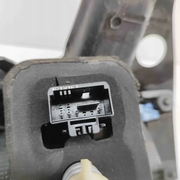 Luz trasera derecha VW PASSAT B8 3G9945096D image 7