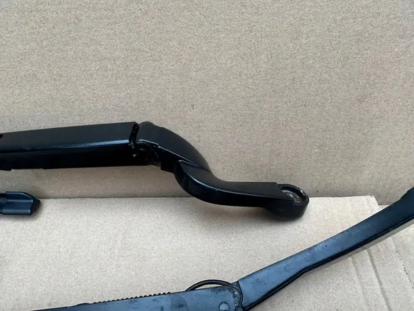 AUDI A6 C6 Wiper Arms Set Front 4F1955409 4F1955410 image 4