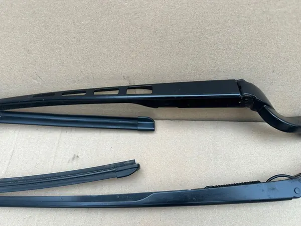 AUDI A6 C6 Wiper Arms Set Front 4F1955409 4F1955410 image 5