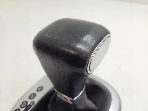 Pommeau de vitesse DSG OEM AUST131805 VW Touran I image 4