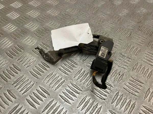 Volvo OE 32246988 Bakluftfjädringsnivåsensor image 5