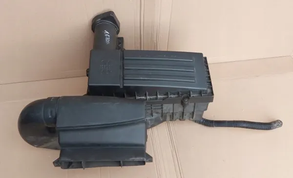 Luftfiltergehäuse OEM 3C0129601CA für 1.6 TDI image 2
