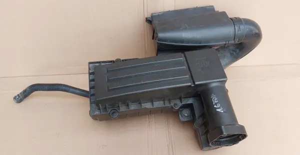 Luftfiltergehäuse OEM 3C0129601CA für 1.6 TDI image 3