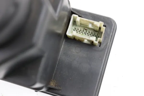 Mercedes central låspump OEM 2088000348 image 3