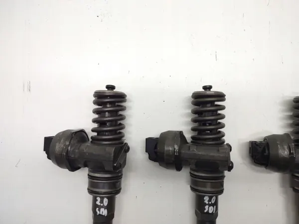 Bomba lavaparabrisas OEM 038130073AP para VW Golf V Caddy image 4