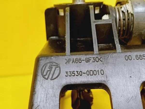 Sélecteur de vitesses manuel Toyota Yaris I 1.0B 33530-0D010 image 5