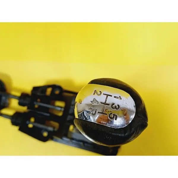 Sélecteur de vitesses manuel Toyota Yaris I 1.0B 33530-0D010 image 7