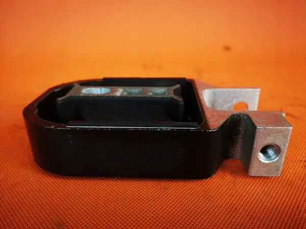 Volvo V40 T3 Motorhalterung 31359652 image 7