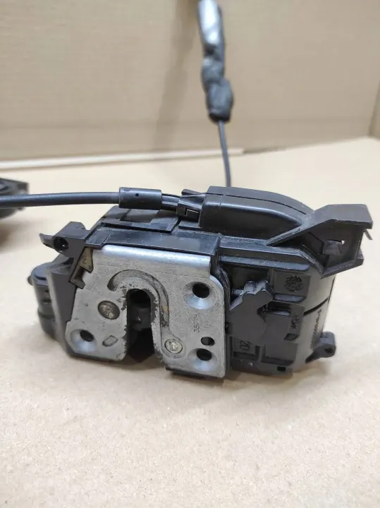 Serrure Portière Avant Droite OEM 805000004R - Renault Laguna III image 3