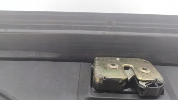 Tapa Maletero Volkswagen Polo 1.9 Diesel 1997 OEM image 3
