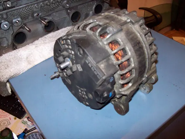 Vaihtovirtageneraattori 180A VW Sharan Tiguan Passat 2.0 TDI image 2