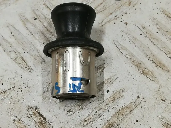 Zigarettenanzünder Kia Carens IV OEM FRE40114 image 4