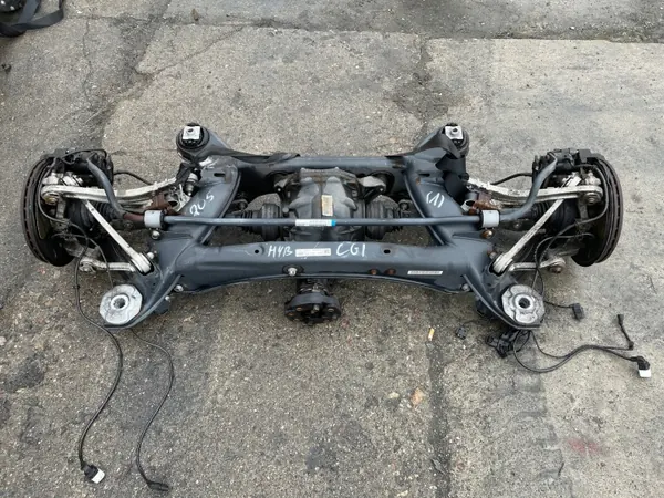 Mercedes C-klass W205 bakfjädring OEM 2053502500 image 2