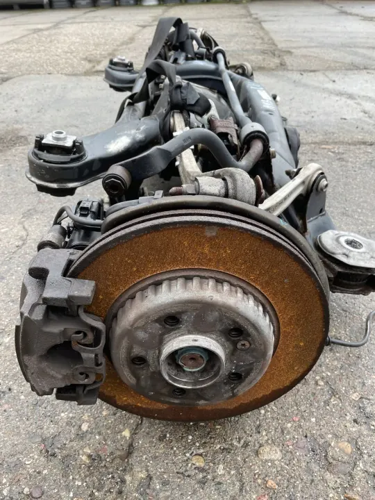 Mercedes C-klass W205 bakfjädring OEM 2053502500 image 7
