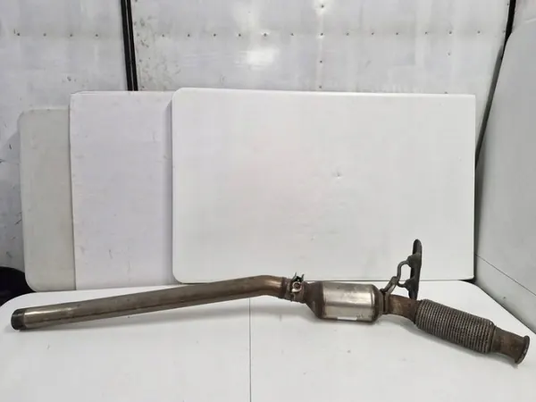OEM 3Q0131701B Avgasrör för VW B8 2.0 TDI image 2
