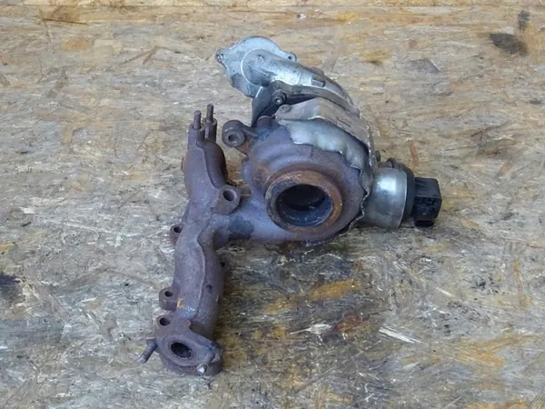 A3 8P GOLF VI EOS 2.0 TDI Turboaggregat 03L253010C image 4