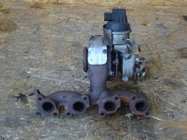 A3 8P GOLF VI EOS 2.0 TDI Turboaggregat 03L253010C image 5