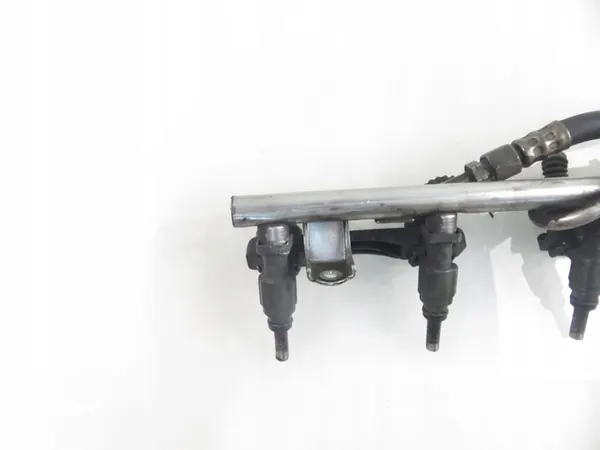 Rampe de carburant Audi A4 1.8 T, 06B133551B image 8