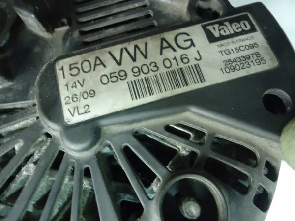 AUDI A4 B8 A5 8T 3.0 TDI Vaihtovirtageneraattori image 4