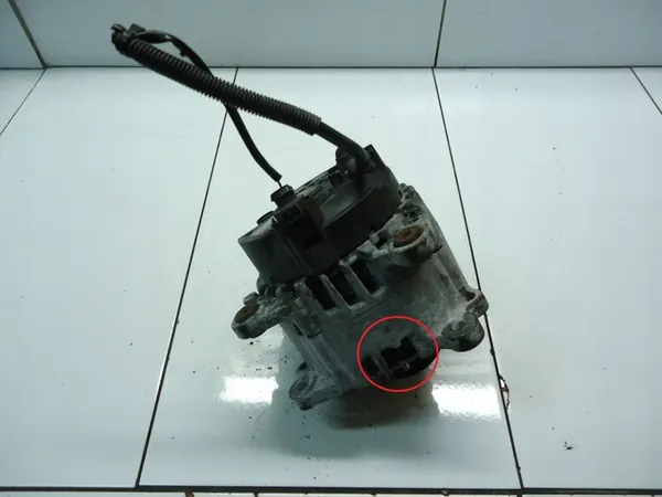 AUDI A4 B8 A5 8T 3.0 TDI Vaihtovirtageneraattori image 5