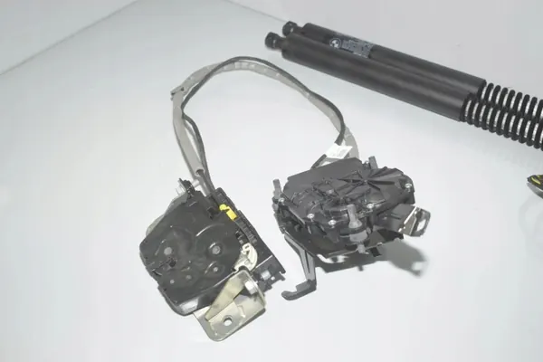 Interruptor de porta-malas OEM 9275119 para BMW X5 F15 image 10