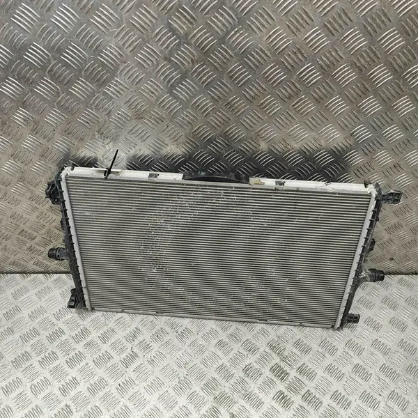 Vattenkylare TESLA MODEL Y 2022 OEM 149417500A image 2