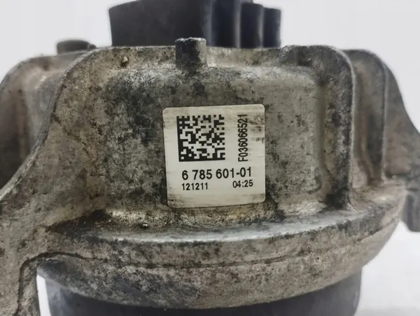 BMW 5 F10 F11 2012 Left Engine Mount Bracket OEM 6785601 image 6