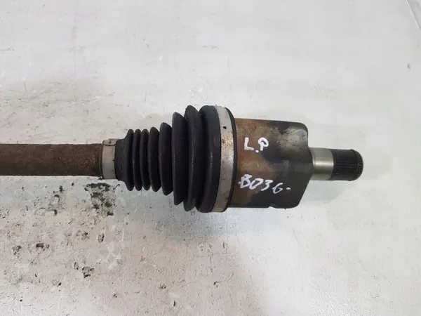 Vänster fram drivaxel VW Tiguan 5N 2.0 TDI 4X4 image 4