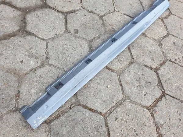 Volkswagen Passat CC 09 Right Threshold Cover image 4