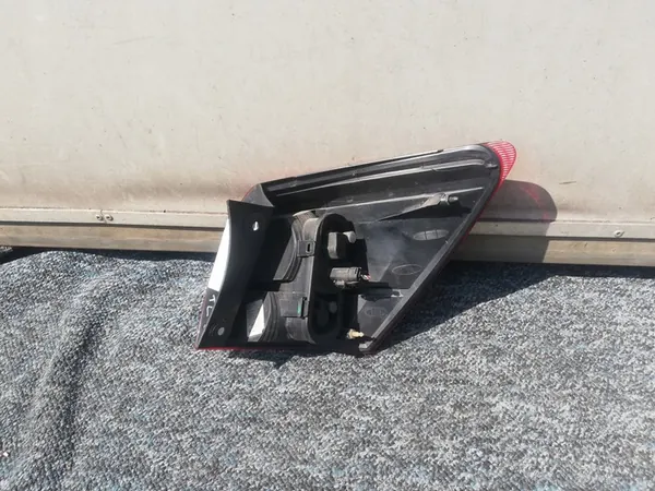 Nissan Qashqai 07-10 Luz Trasera Izquierda image 4