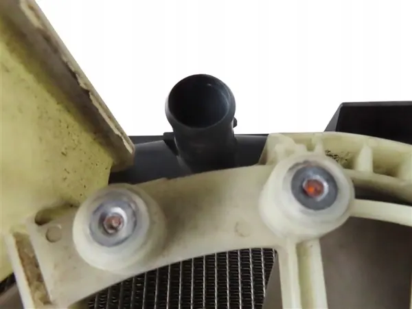 Radiateur d'eau Toyota OE avec ventilateur 422000-7820 image 3