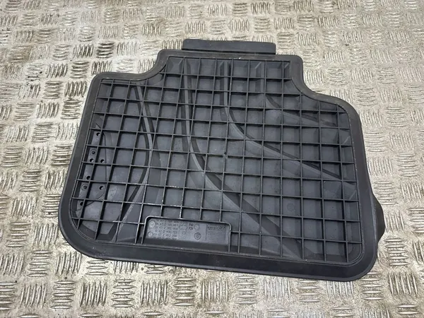 Autot matot BMW X1 F48 F49 image 9