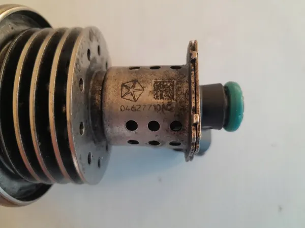 Inyector AdBlue Jeep OE OEM 04627710AC - Usado image 6
