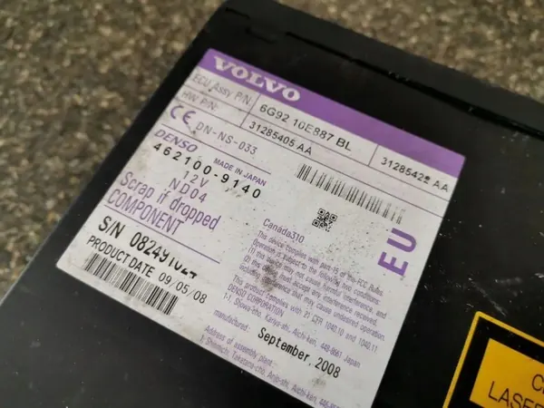 Volvo CD-wisselaar OEM 6G9210E887BL - Gebruikt image 4